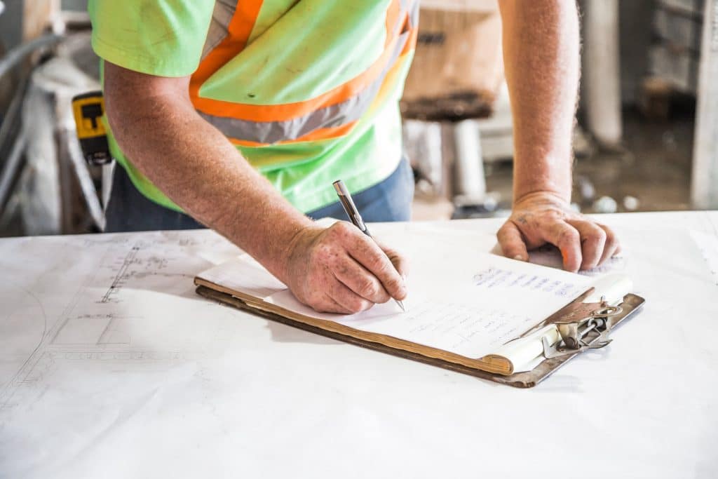 ¿Cuáles son las sanciones por incumplir el control de trabajadores?